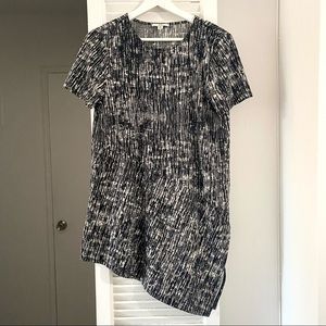 Halston Asymmetrical Black & White Printed Short Sleeve Tunic Size S